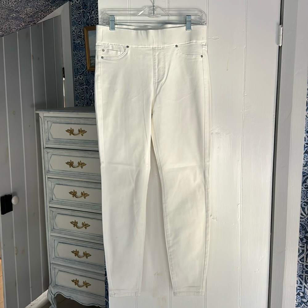 Liverpool white pull on pants (size 4/27)